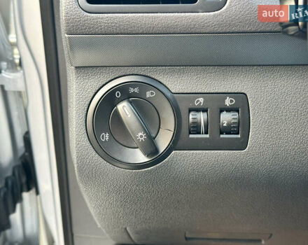 Сірий Фольксваген Туран, об'ємом двигуна 1.6 л та пробігом 196 тис. км за 8199 $, фото 50 на Automoto.ua