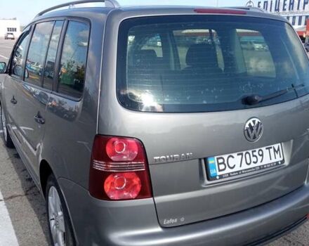 Серый Фольксваген Туран, объемом двигателя 1.9 л и пробегом 235 тыс. км за 8500 $, фото 7 на Automoto.ua