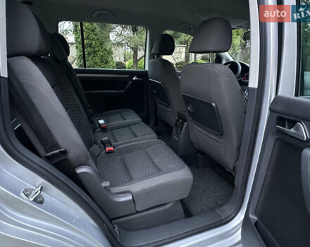 Серый Фольксваген Туран, объемом двигателя 1.6 л и пробегом 211 тыс. км за 7450 $, фото 32 на Automoto.ua