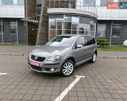 Серый Фольксваген Туран, объемом двигателя 1.4 л и пробегом 182 тыс. км за 7850 $, фото 2 на Automoto.ua