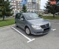Сірий Фольксваген Туран, об'ємом двигуна 1.9 л та пробігом 263 тис. км за 8500 $, фото 1 на Automoto.ua