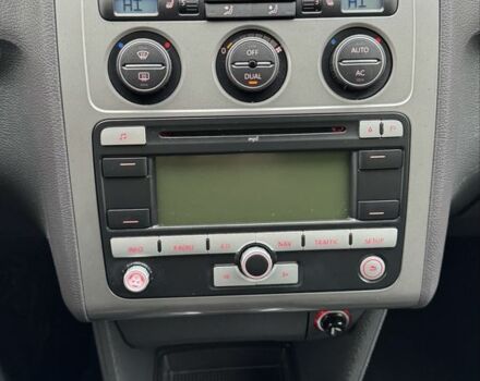 Серый Фольксваген Туран, объемом двигателя 1.4 л и пробегом 187 тыс. км за 8250 $, фото 7 на Automoto.ua