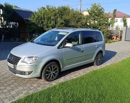 Серый Фольксваген Туран, объемом двигателя 1.9 л и пробегом 340 тыс. км за 8500 $, фото 5 на Automoto.ua