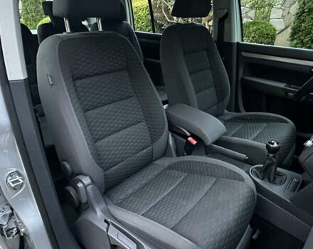 Серый Фольксваген Туран, объемом двигателя 1.6 л и пробегом 211 тыс. км за 7450 $, фото 37 на Automoto.ua