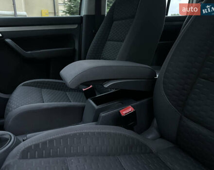 Серый Фольксваген Туран, объемом двигателя 1.6 л и пробегом 211 тыс. км за 7450 $, фото 24 на Automoto.ua