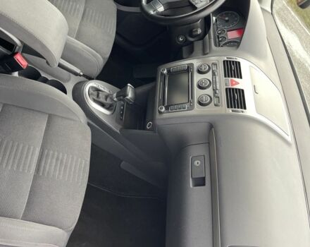 Серый Фольксваген Туран, объемом двигателя 1.4 л и пробегом 205 тыс. км за 6900 $, фото 16 на Automoto.ua