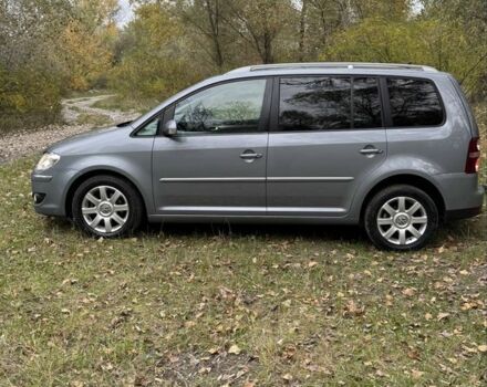 Серый Фольксваген Туран, объемом двигателя 1.4 л и пробегом 187 тыс. км за 8250 $, фото 13 на Automoto.ua