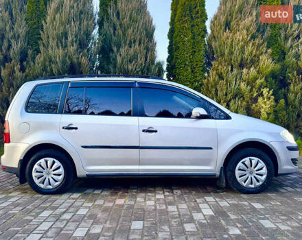 Серый Фольксваген Туран, объемом двигателя 1.98 л и пробегом 230 тыс. км за 6500 $, фото 7 на Automoto.ua