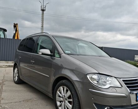 Серый Фольксваген Туран, объемом двигателя 2 л и пробегом 327 тыс. км за 4500 $, фото 2 на Automoto.ua