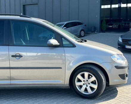 Серый Фольксваген Туран, объемом двигателя 1.6 л и пробегом 254 тыс. км за 7590 $, фото 10 на Automoto.ua