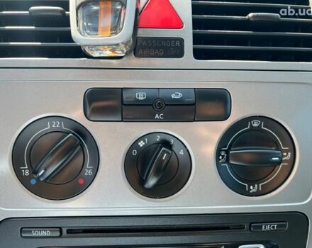 Серый Фольксваген Туран, объемом двигателя 1.6 л и пробегом 254 тыс. км за 7590 $, фото 23 на Automoto.ua