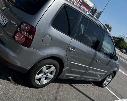 Серый Фольксваген Туран, объемом двигателя 2 л и пробегом 226 тыс. км за 10750 $, фото 12 на Automoto.ua