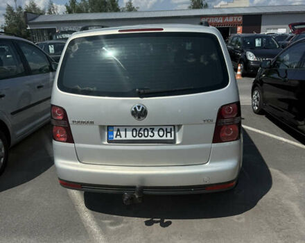 Серый Фольксваген Туран, объемом двигателя 1.9 л и пробегом 344 тыс. км за 6500 $, фото 1 на Automoto.ua