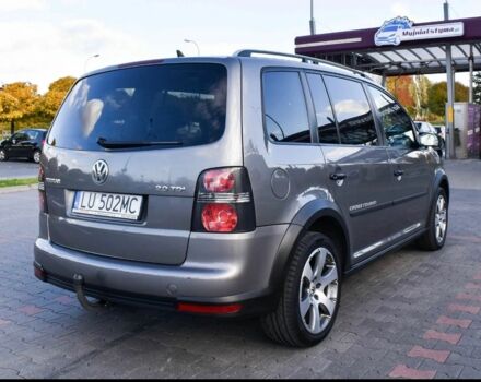 Сірий Фольксваген Туран, об'ємом двигуна 2 л та пробігом 264 тис. км за 5000 $, фото 5 на Automoto.ua