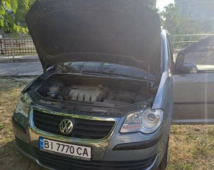Сірий Фольксваген Туран, об'ємом двигуна 1.9 л та пробігом 370 тис. км за 7200 $, фото 2 на Automoto.ua