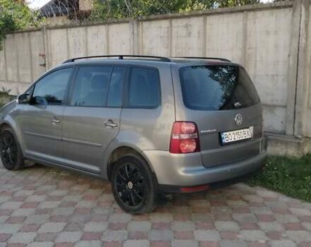 Сірий Фольксваген Туран, об'ємом двигуна 1.6 л та пробігом 210 тис. км за 8000 $, фото 7 на Automoto.ua