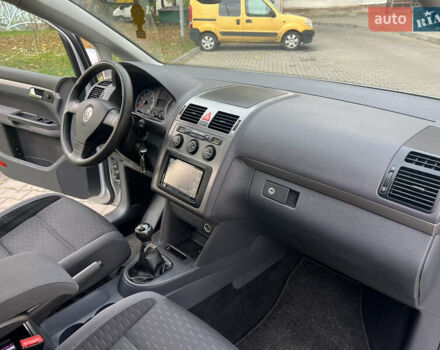 Сірий Фольксваген Туран, об'ємом двигуна 1.4 л та пробігом 193 тис. км за 6500 $, фото 54 на Automoto.ua