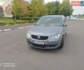 Серый Фольксваген Туран, объемом двигателя 1.98 л и пробегом 172 тыс. км за 7800 $, фото 1 на Automoto.ua