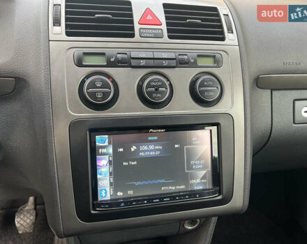 Сірий Фольксваген Туран, об'ємом двигуна 1.4 л та пробігом 193 тис. км за 6500 $, фото 67 на Automoto.ua