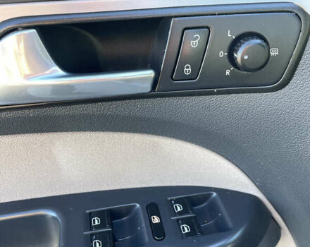 Серый Фольксваген Туран, объемом двигателя 1.97 л и пробегом 280 тыс. км за 8500 $, фото 7 на Automoto.ua