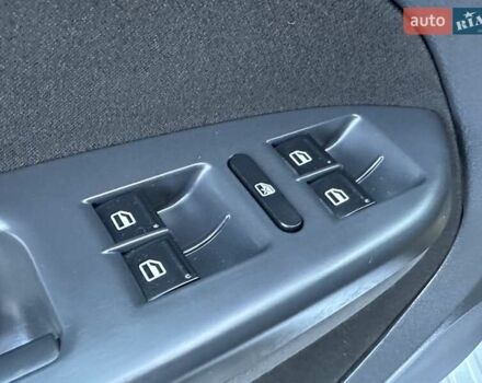 Серый Фольксваген Туран, объемом двигателя 1.4 л и пробегом 142 тыс. км за 8650 $, фото 40 на Automoto.ua