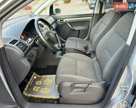 Сірий Фольксваген Туран, об'ємом двигуна 1.6 л та пробігом 196 тис. км за 8199 $, фото 46 на Automoto.ua