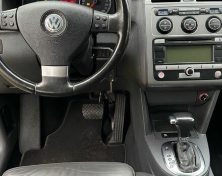 Серый Фольксваген Туран, объемом двигателя 1.4 л и пробегом 187 тыс. км за 8250 $, фото 6 на Automoto.ua