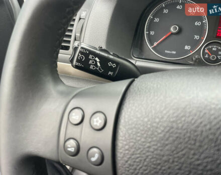 Серый Фольксваген Туран, объемом двигателя 1.6 л и пробегом 220 тыс. км за 8600 $, фото 60 на Automoto.ua