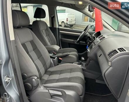 Серый Фольксваген Туран, объемом двигателя 1.39 л и пробегом 263 тыс. км за 6290 $, фото 25 на Automoto.ua