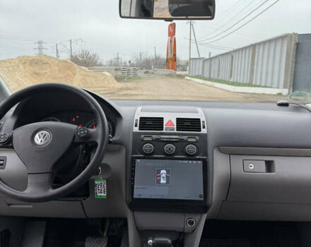 Сірий Фольксваген Туран, об'ємом двигуна 1.4 л та пробігом 185 тис. км за 7500 $, фото 7 на Automoto.ua