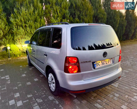 Серый Фольксваген Туран, объемом двигателя 1.98 л и пробегом 230 тыс. км за 6500 $, фото 5 на Automoto.ua