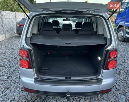 Серый Фольксваген Туран, объемом двигателя 1.4 л и пробегом 142 тыс. км за 8650 $, фото 90 на Automoto.ua