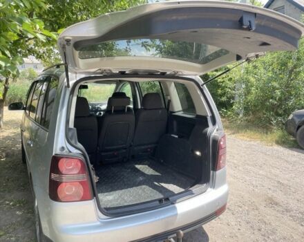 Серый Фольксваген Туран, объемом двигателя 2 л и пробегом 345 тыс. км за 5999 $, фото 2 на Automoto.ua