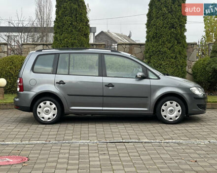 Серый Фольксваген Туран, объемом двигателя 1.6 л и пробегом 210 тыс. км за 7350 $, фото 17 на Automoto.ua