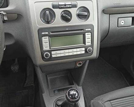 Сірий Фольксваген Туран, об'ємом двигуна 1.9 л та пробігом 263 тис. км за 8500 $, фото 8 на Automoto.ua