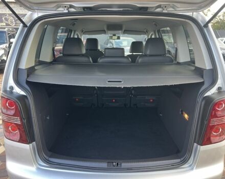 Сірий Фольксваген Туран, об'ємом двигуна 1.4 л та пробігом 220 тис. км за 8850 $, фото 19 на Automoto.ua