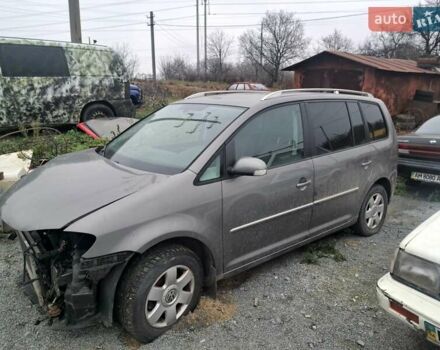 Сірий Фольксваген Туран, об'ємом двигуна 2 л та пробігом 266 тис. км за 3500 $, фото 9 на Automoto.ua