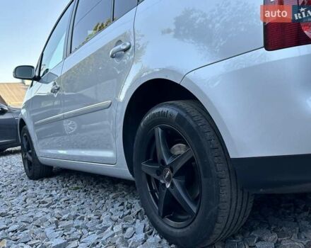 Серый Фольксваген Туран, объемом двигателя 1.4 л и пробегом 142 тыс. км за 8650 $, фото 25 на Automoto.ua