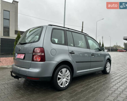 Серый Фольксваген Туран, объемом двигателя 1.4 л и пробегом 240 тыс. км за 6800 $, фото 3 на Automoto.ua