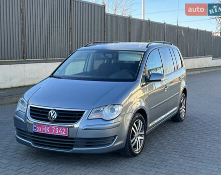 Серый Фольксваген Туран, объемом двигателя 1.4 л и пробегом 188 тыс. км за 6000 $, фото 19 на Automoto.ua