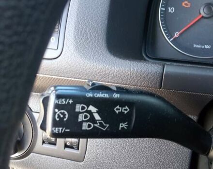 Серый Фольксваген Туран, объемом двигателя 1.9 л и пробегом 235 тыс. км за 8500 $, фото 27 на Automoto.ua