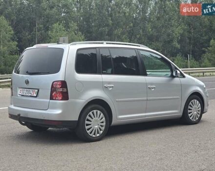 Серый Фольксваген Туран, объемом двигателя 2 л и пробегом 237 тыс. км за 9699 $, фото 5 на Automoto.ua
