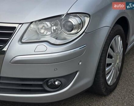 Серый Фольксваген Туран, объемом двигателя 2 л и пробегом 237 тыс. км за 9699 $, фото 10 на Automoto.ua