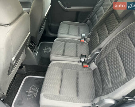 Сірий Фольксваген Туран, об'ємом двигуна 1.4 л та пробігом 193 тис. км за 6500 $, фото 47 на Automoto.ua