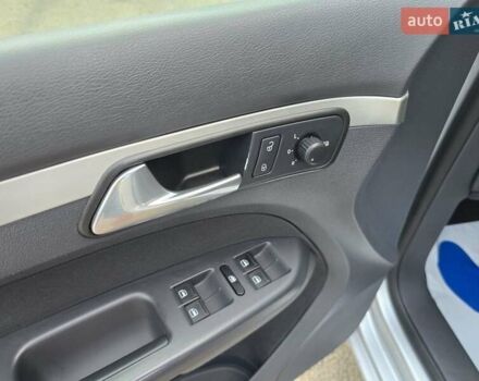 Серый Фольксваген Туран, объемом двигателя 2 л и пробегом 237 тыс. км за 9699 $, фото 16 на Automoto.ua