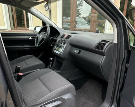 Серый Фольксваген Туран, объемом двигателя 1.6 л и пробегом 210 тыс. км за 7350 $, фото 33 на Automoto.ua