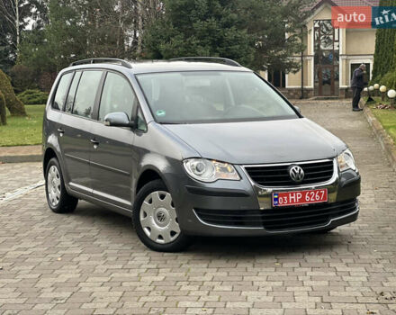 Серый Фольксваген Туран, объемом двигателя 1.6 л и пробегом 210 тыс. км за 7350 $, фото 8 на Automoto.ua