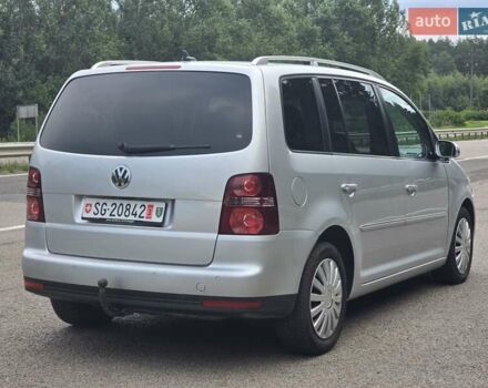 Серый Фольксваген Туран, объемом двигателя 2 л и пробегом 237 тыс. км за 9699 $, фото 4 на Automoto.ua