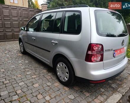 Сірий Фольксваген Туран, об'ємом двигуна 1.6 л та пробігом 216 тис. км за 7700 $, фото 13 на Automoto.ua