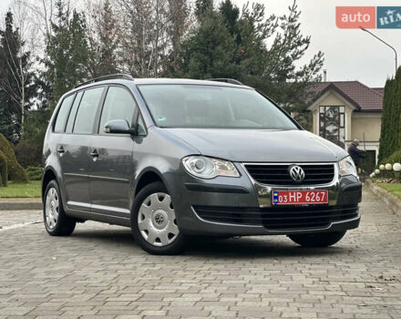 Серый Фольксваген Туран, объемом двигателя 1.6 л и пробегом 210 тыс. км за 7350 $, фото 6 на Automoto.ua